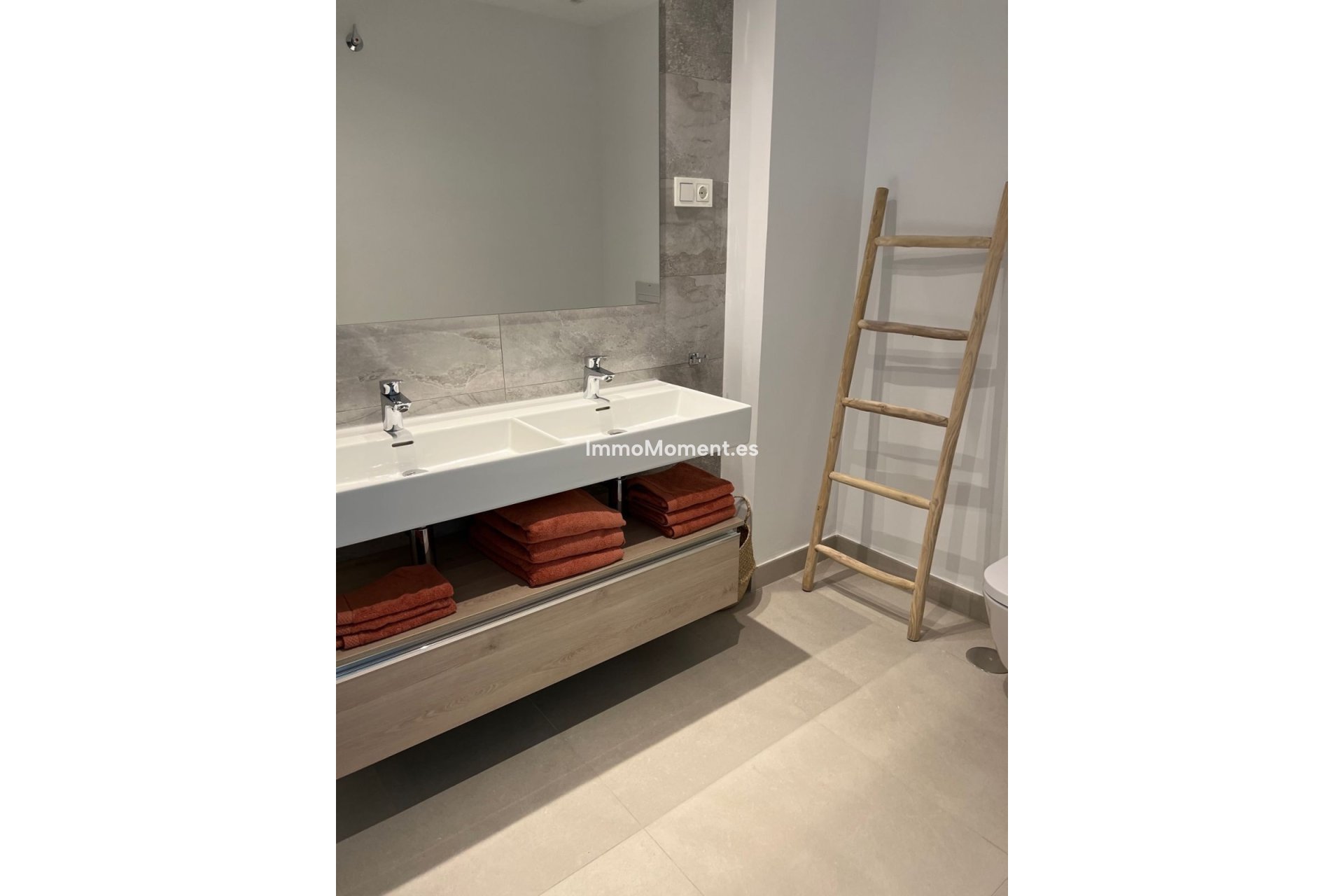 Short Term Rentals - Apartment - Estepona