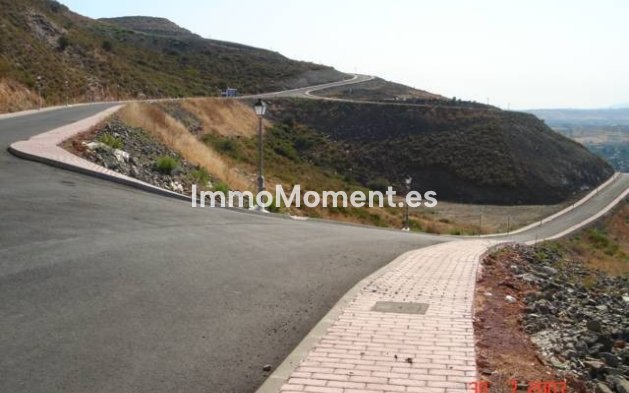 Terrain - Revente - Intérieur                       - Coín