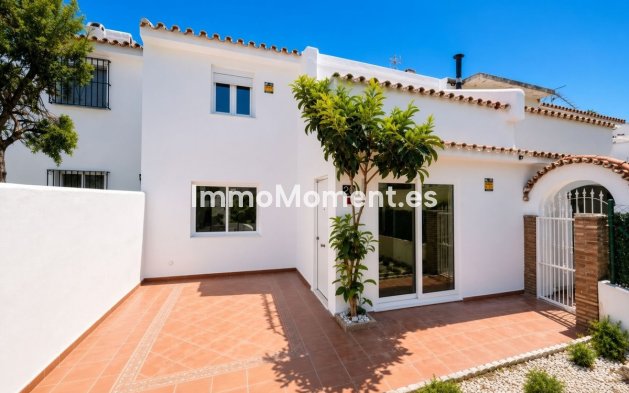 Townhouse - Resale - Estepona - Atalaya