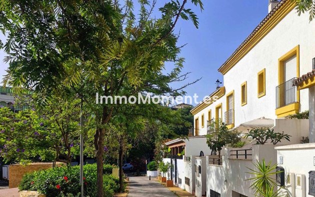 Townhouse - Resale - Estepona - Estepona Centro