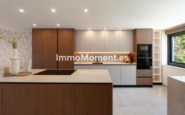 Townhouse - Resale - Marbella - Nagüeles