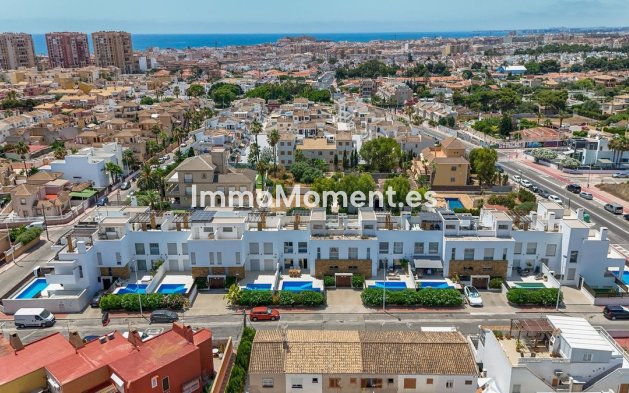 Townhouse - Resale - Torrevieja - Torrevieja Centro