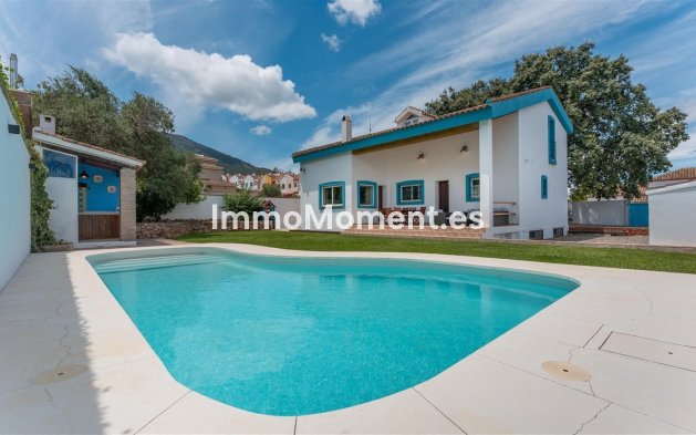 Villa - Bestaande woning - Binnenland  - Alhaurín el Grande Centro