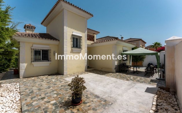 Villa - Bestaande woning - Binnenland  - Coín