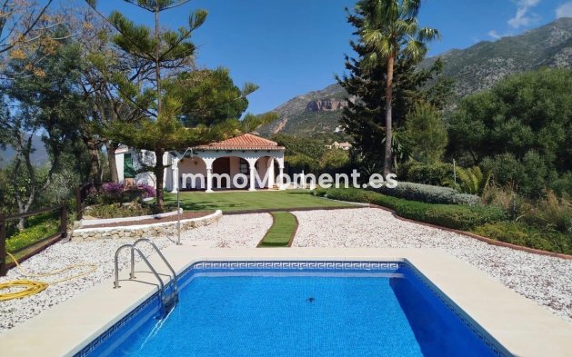 Villa - Bestaande woning - Binnenland  - Istán