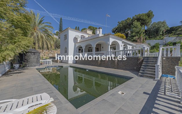 Villa - Bestaande woning - El Paraiso - New Golden Mile