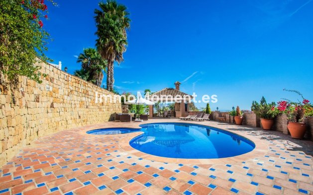 Villa - Bestaande woning - Marbella - La Mairena