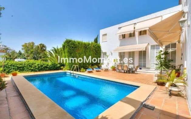 Villa - Bestaande woning - Marbella - Nueva Andalucía