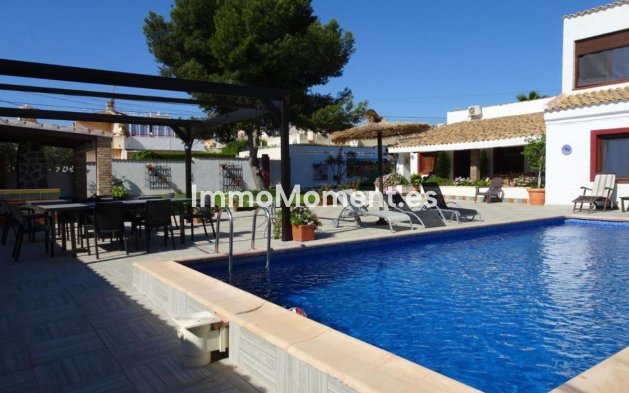 Villa - Bestaande woning - Orihuela - Cabo Roig