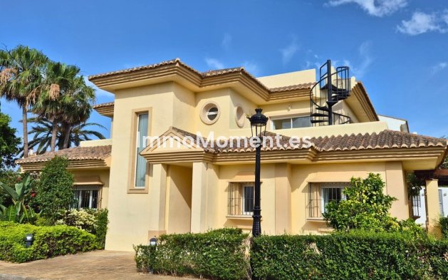 Villa - Bestaande woning - Sotogrande - San Roque Club