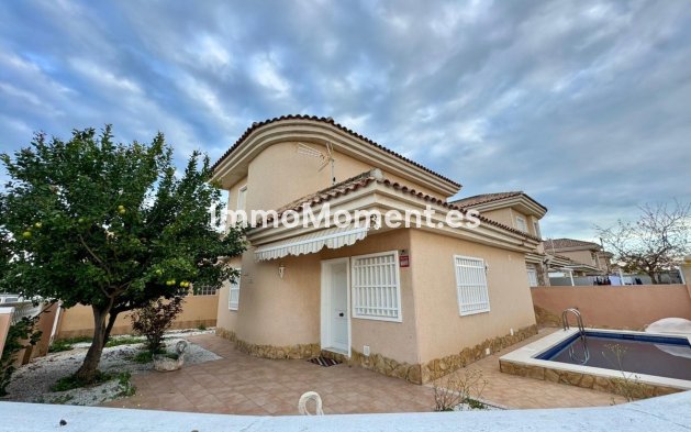 Villa - Bestaande woning - Torrevieja - RSO-77768