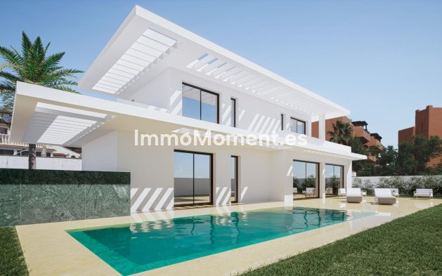 Villa independiente - Obra nueva - Buenas Noches - Estepona