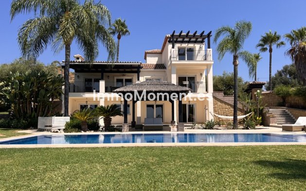 Villa independiente - Reventa - El Padron - El Padron