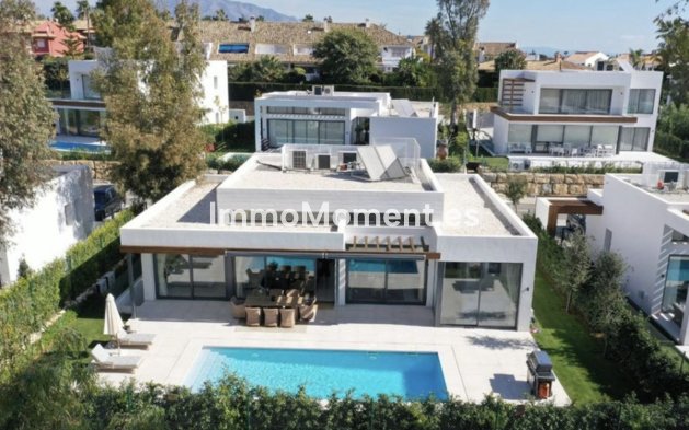 Villa independiente - Reventa - Estepona  - Atalaya
