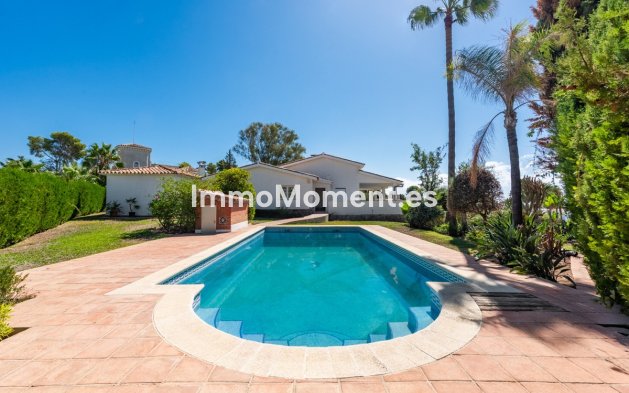 Villa independiente - Reventa - Estepona  - Atalaya