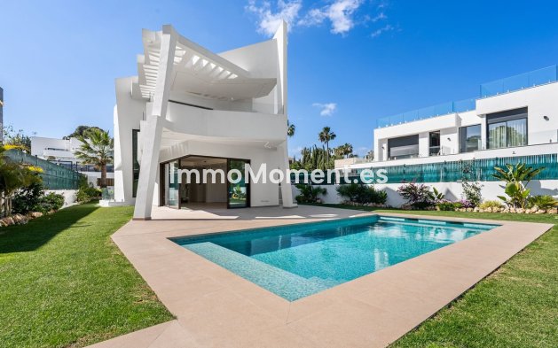 Villa independiente - Reventa - Estepona  - Atalaya