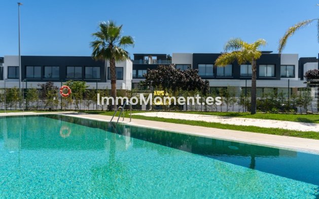 Villa independiente - Reventa - Estepona  - Atalaya