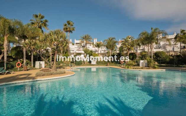 Villa independiente - Reventa - Estepona  - Costalita