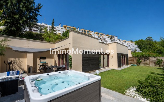 Villa independiente - Reventa - Estepona  - Estepona Centro