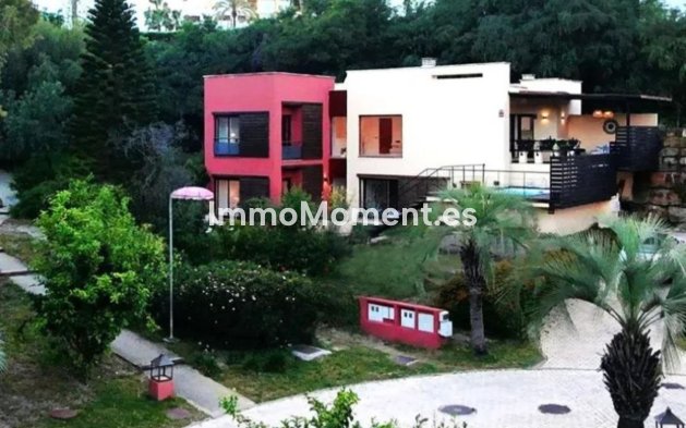 Villa independiente - Reventa - Estepona  - Estepona Centro