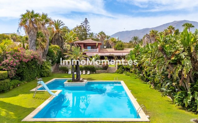 Villa independiente - Reventa - Estepona  - Estepona Centro