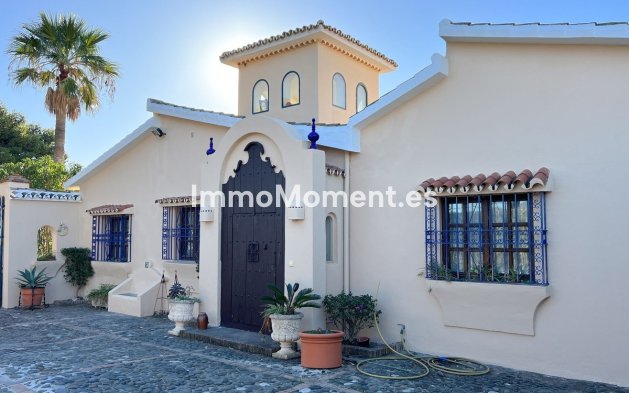 Villa independiente - Reventa - Estepona  - Estepona Centro
