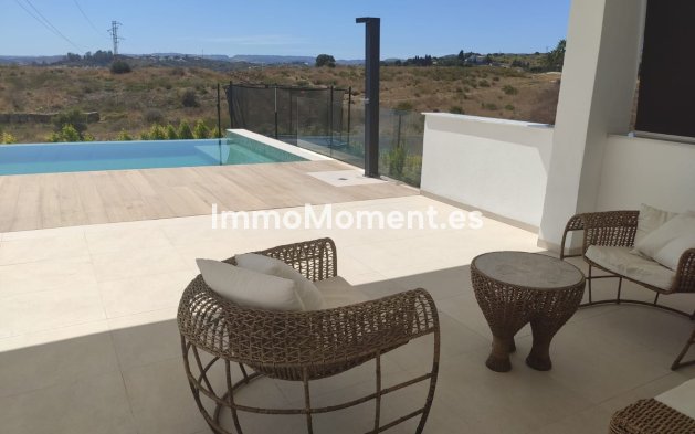 Villa independiente - Reventa - Estepona  - Estepona Centro