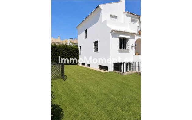 Villa independiente - Reventa - Estepona  - Estepona Centro