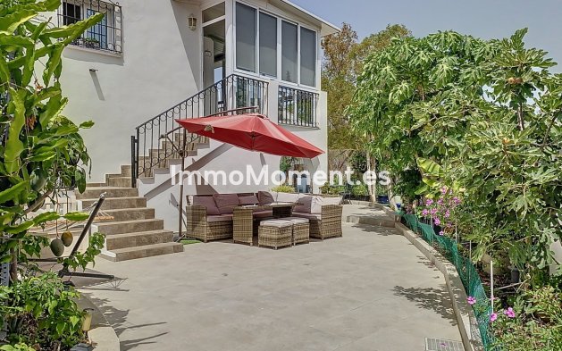 Villa independiente - Reventa - Estepona  - Estepona Centro