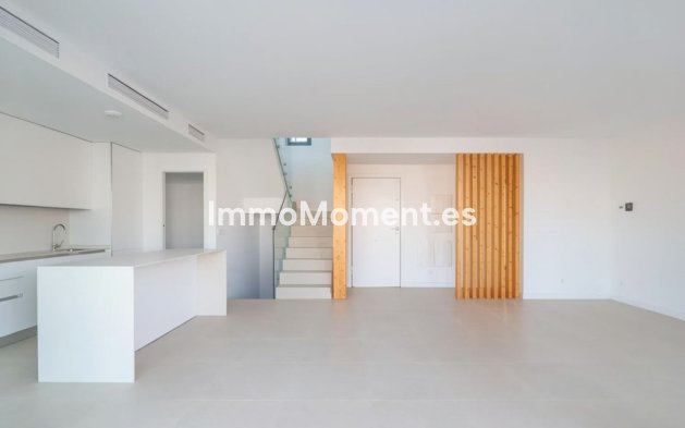 Villa independiente - Reventa - Estepona  - Estepona Centro