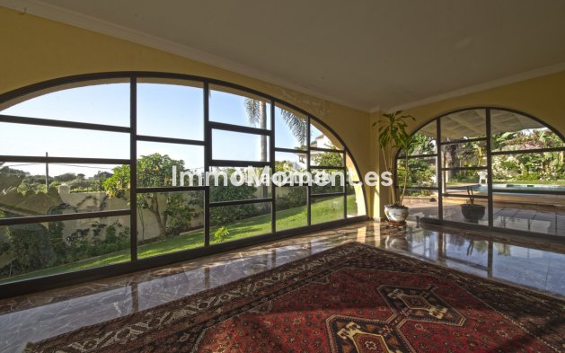 Villa independiente - Reventa - Estepona  - New Golden Mile