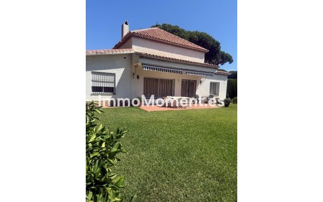 Villa independiente - Reventa - Estepona  - RSO-13908