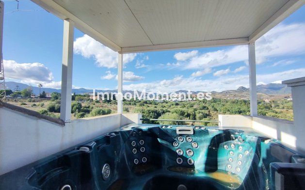 Villa independiente - Reventa - Estepona  - RSO-15919