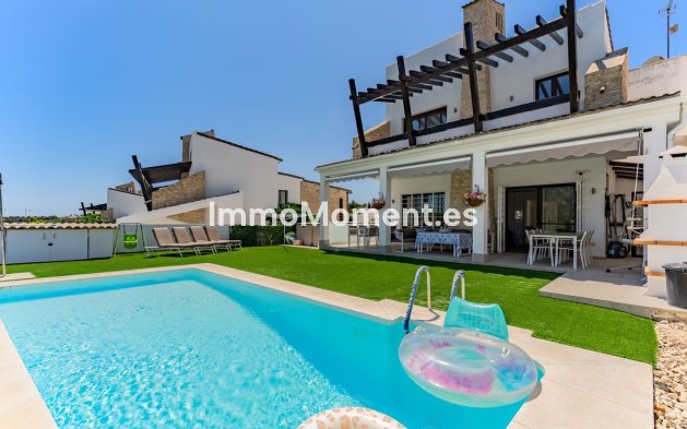 Villa independiente - Reventa - Estepona  - Valle Romano
