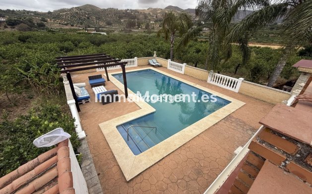 Villa independiente - Reventa - Interior  - Alora