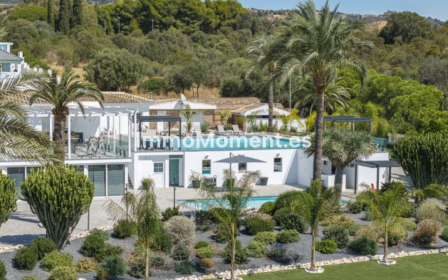 Villa independiente - Reventa - Marbella - Elviria