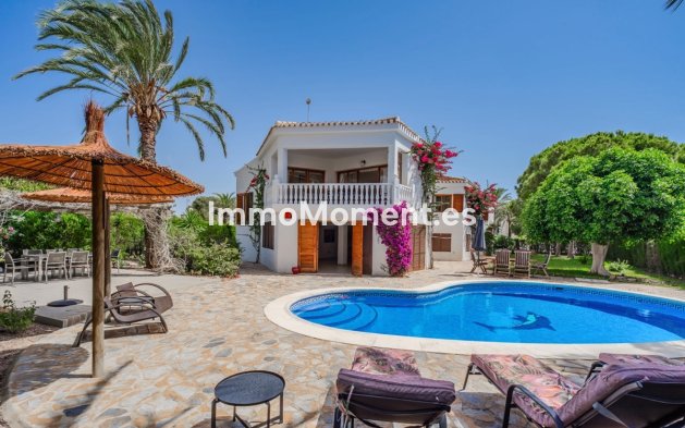 Villa independiente - Reventa - Orihuela Costa - Cabo roig - La Zenia