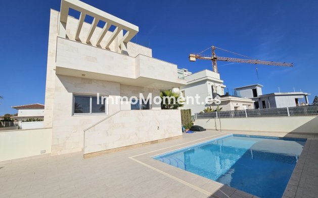 Villa independiente - Reventa - Orihuela - La Zenia
