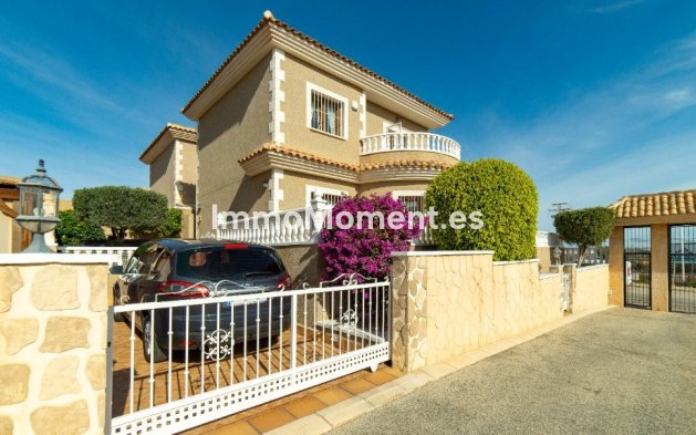 Villa independiente - Reventa - Orihuela - Los Altos