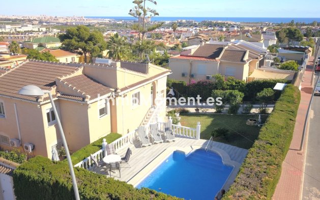 Villa independiente - Reventa - Orihuela - Los Balcones