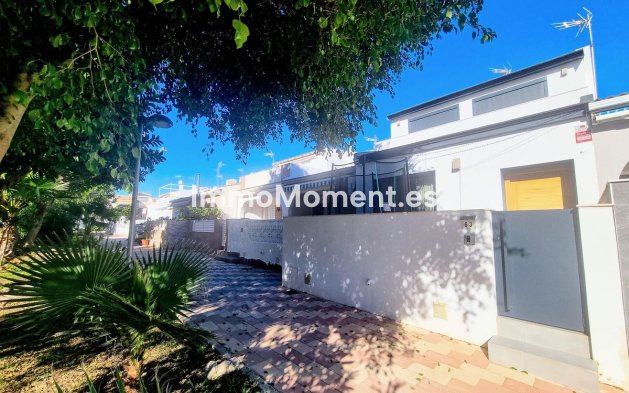 Villa independiente - Reventa - Orihuela - Mil Palmeras