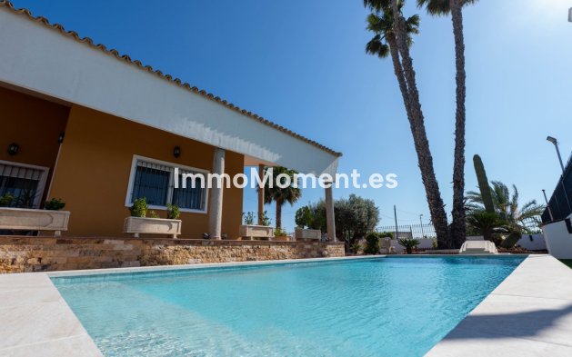 Villa independiente - Reventa - Orihuela - Orihuela Centro
