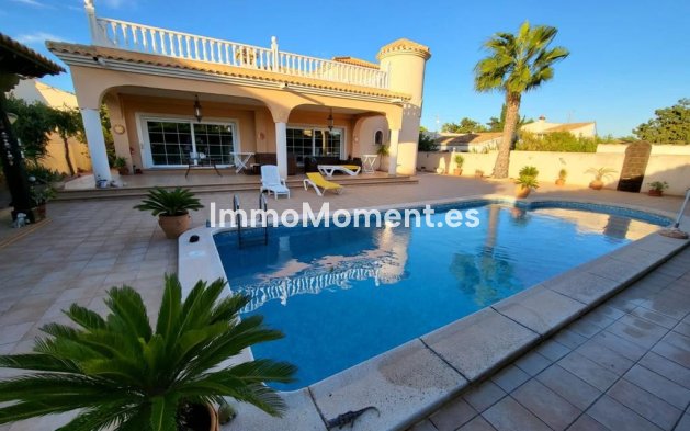 Villa independiente - Reventa - Orihuela - Playa Flamenca