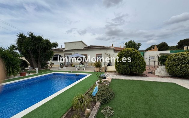 Villa independiente - Reventa - San Fulgencio - La Marina