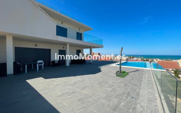 Villa independiente - Reventa - Torrevieja - La Mata