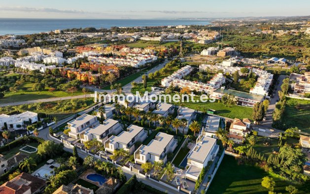 Villa individuelle - Construction neuve - Estepona  - HCS-28225