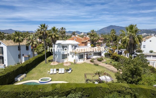 Villa individuelle - Revente - Estepona  - Atalaya