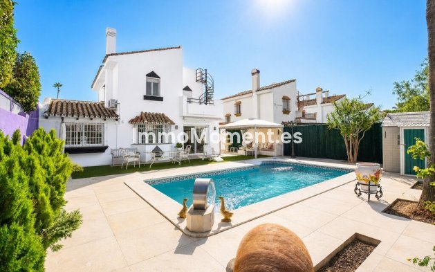 Villa individuelle - Revente - Estepona  - Atalaya