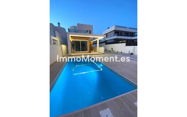 Villa individuelle - Revente - Torrevieja - Aguas Nuevas