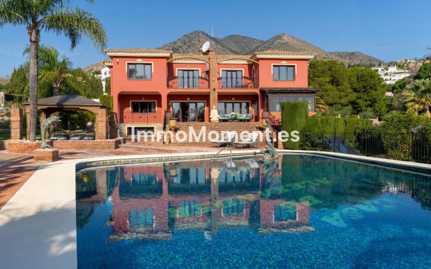 Villa - Resale - Benalmadena - Benalmadena Costa